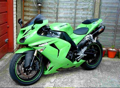 Special tools, gauges, and testers that are necessary when servicing kawasaki motorcycles are introduced by the service manual. Kawasaki Zx 10R 2007 usato in Italia | vedi tutte i 73 prezzi!