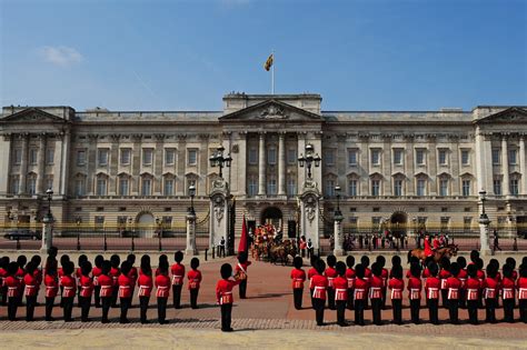 Buckingham Palace Un Homme S Introduit Dans La R Sidence De Elizabeth Ii