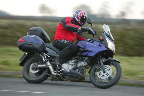 How dusty should your adventure be? SUZUKI DL1000 V-STROM (2002-2008) Review | MCN