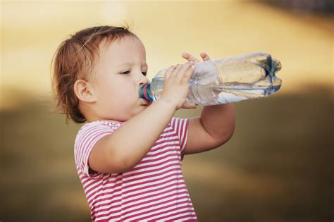 How Much Water Do Babies Toddlers And Kids Need Plant Based Juniors