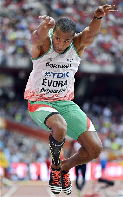 Nelson evora is 34 years years old. Nelson Évora conquista bronze no triplo salto