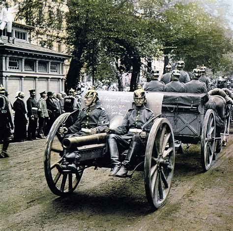 Soldaten 1914 beim auszug in den krieg. Ausstellung im Willy-Brandt-Haus - Kreuzberg