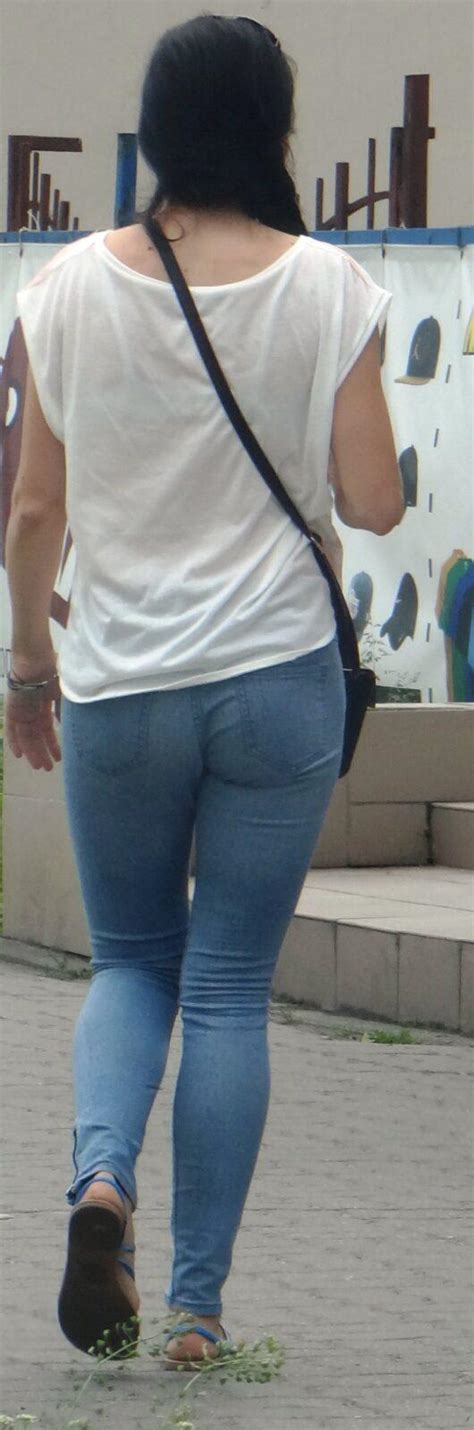 Tight Jeans Ass Brunette Sexy Candid Girls