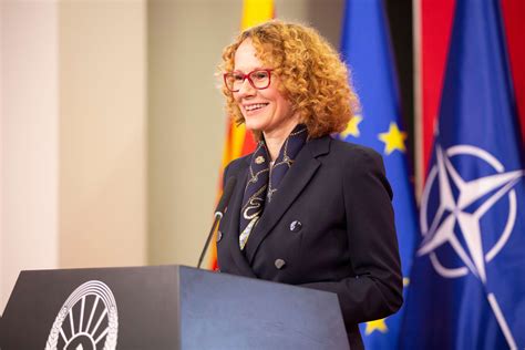 Министерката за одбрана Радмила Шекеринска: Со ратификувањето на Северноатланскиот договор ...