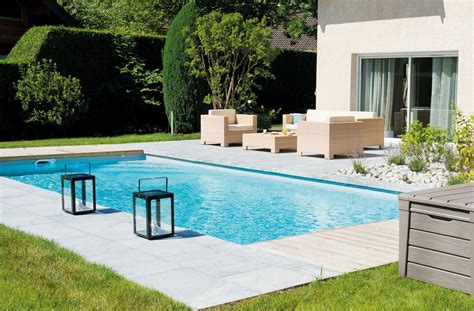 Ein eigener swimmingpool im garten steht für urlaub direkt neben der terrassentür. Swimmingpool Garten Groer Pool Im 100000m Landhaus ...