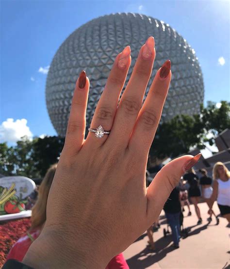 50 Engagement Ring Selfies That Will Inspire You To Show Off Your Bling Engagement Ring Selfie