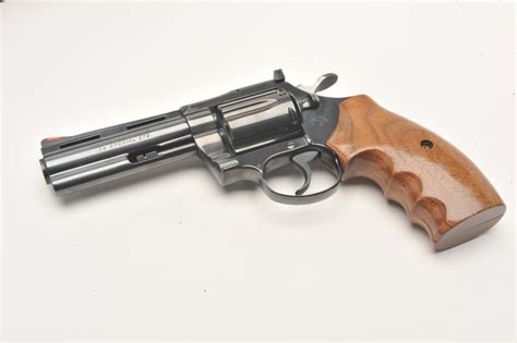 Colt Diamondback Model Da Revolver 38 Special 4 Ventilated Rib