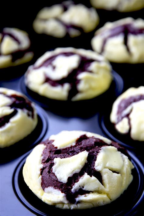 Double+Chocolate+Cheesecake+Muffins | Rezepte, Lecker und Kochen und backen