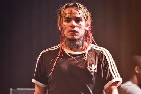 Tekashi 6ix9ine On His ‘best Behavior At Jfk Airport After Arrest There