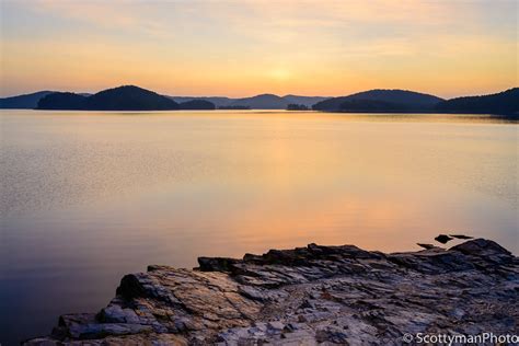 At First Light A Spectacular View Of Broken Bow Lake Captu Flickr