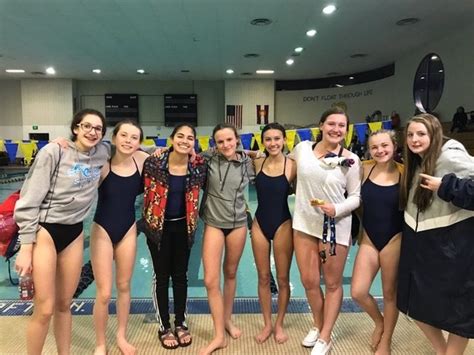 Girls Swim Dives Into The 2018 2019 Season The Jetstream Journal