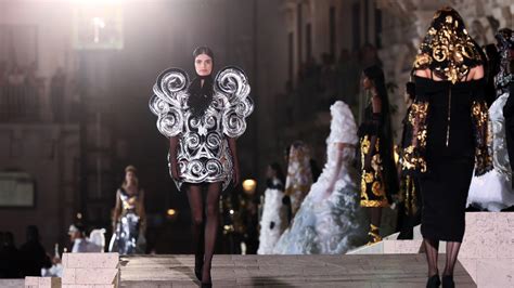 Must See Moments From Dolce Gabbana S 2022 Alta Moda Show