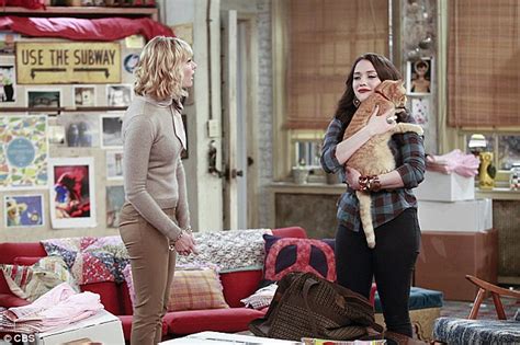 2 Broke Girls Gets Renewed For A Fifth Season By Cbs Daily Mail Online