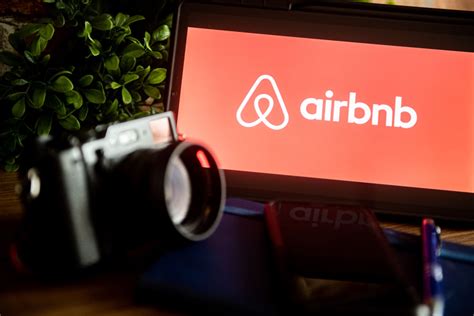 Airbnb Guests File Lawsuit On Host Who Allegedly Recorded Them Having Sex On Hidden Cam Hayti