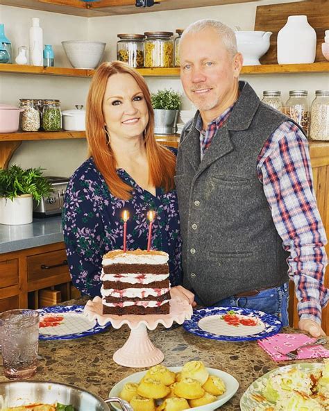 who is ree drummond s husband ladd is a wealthy cattle rancher