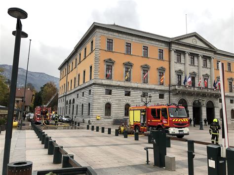 Check spelling or type a new query. (VIDEO & PHOTOS) Annecy : un incendie en cours à la mairie ...