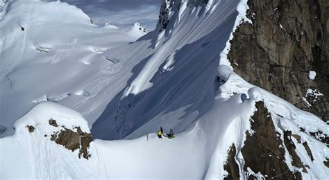 Explore millions of untracked acres. Heli-Skiing | Tordrillo, Alaska