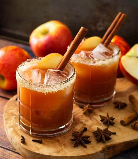 30 delicious fall cocktails easy autumn cocktail recipes 2020