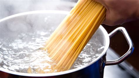 El Agua De Hervir La Pasta Puede Ser Muy útil ¡no La Bote Cocina Y Vino