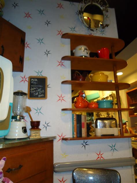 In this diner you feel moved back by decades. 50s Prime Time Cafe Dining Review - Tips from the Disney ...