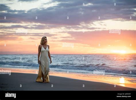 Elsa Pataky In Tidelands Directed By Daniel Nettheim Toa Fraser And Emma Freeman