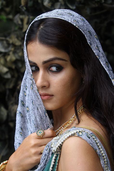 awesome beautiful and glamour indian actress genelia indian film actress south indian actress