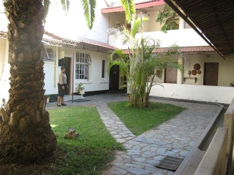 Doctoral students also must conduct their studies under the tutelage of a faculty research advisor, a relationship that can make or break depressed graduate student. BERKELEY PLACE - Inn Reviews (Bulawayo, Zimbabwe ...