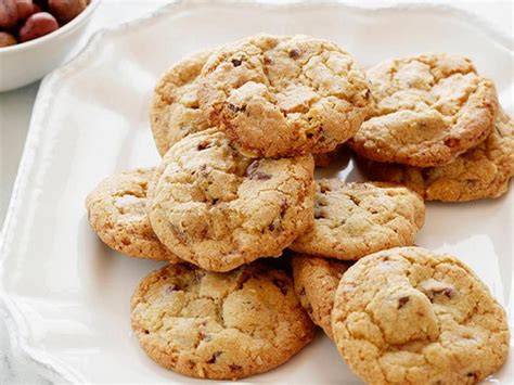 These cookies are egg free because in india we do not not associate cookies with eggs. Giadas Almond Cookies - Giada De Laurentiis Swears By This Christmas Cookie For The Holidays ...