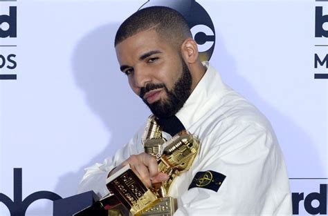 Drake Calls Out Fan For Touching Women During Concert I Will Come Out