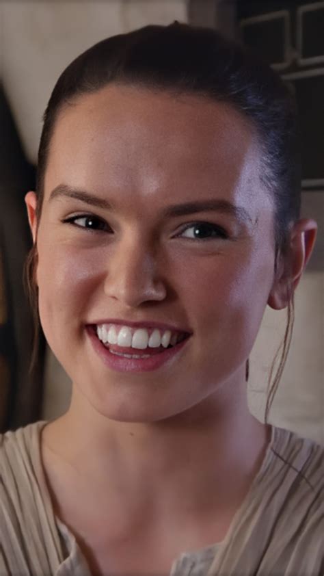 Daisy Ridleys Adorable Smile Daisy Ridley Diversion