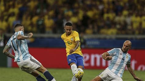 En los últimos partidos brasil se ha mostrado superior pero argentina sueña con romper esa mala racha en la mejor ocasión posible. Brasil - Argentina: Resumen, resultado y goles del partido