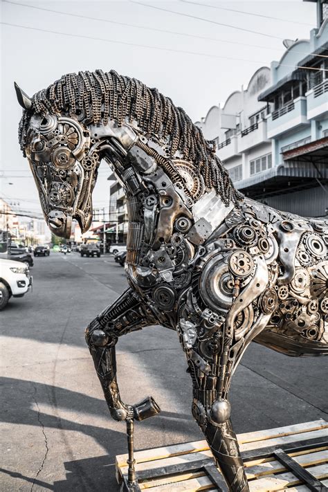 Horse life size scrap metal art sculpture | Metal art sculpture, Metal