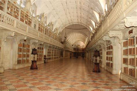 Os serviços internos estão distribuídos em setores. FOTOS e FACTOS: Palácio de Mafra - Biblioteca