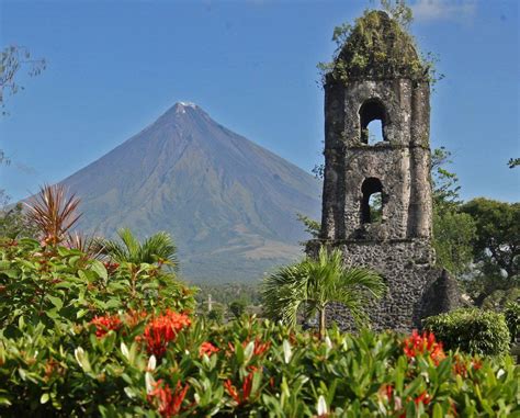 Mayon Volcano And Cagsawa Ruins In Albay Volcano Mount Rainier