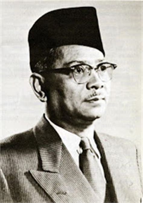 08 februari 1903, tempat lahir : Senarai Perdana Menteri Malaysia