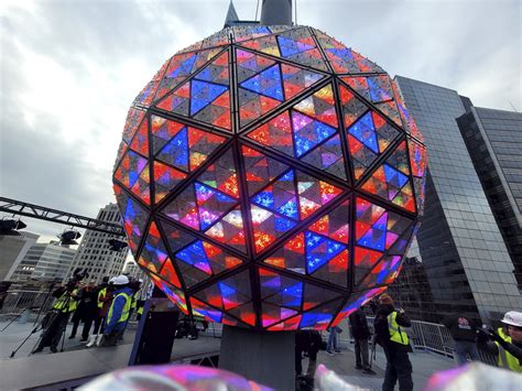 Watch Live New Years Eve 2023 In Times Square Wtop News