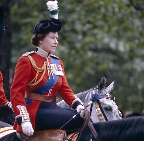 Elizabeth Ii Uniform Queen Elizabeth Ii In Full Naval Uniform Page 1 Line 17qq Com Queen