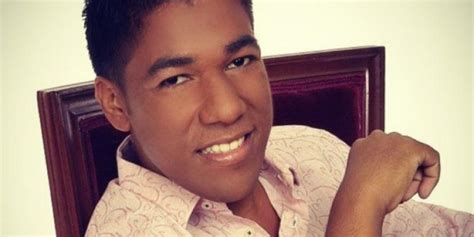 Kaleth morales se graduó muy joven del colegio e ingresó a estudiar medicina en la universidad del sinú de cartagena, donde culminó sus estudios. Los Amores De Kaleth Morales #Noticia | @ElVallenato