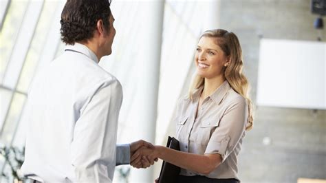 The 5 Things You Learn Within 3 Minutes Of Meeting Someone New