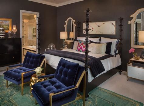Instagram user collingwood_home decorated their beautiful tree with big black stars and black and it's not exactly gold and not exactly silver. 20 Bedroom Designs with Navy Blue and Gold Accents | Home ...