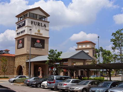 Even up to 80% sale, tp rakyat marhaen still xmampu. JE TunNel: JPO Johor Premium Outlets for Branded Conscious ...
