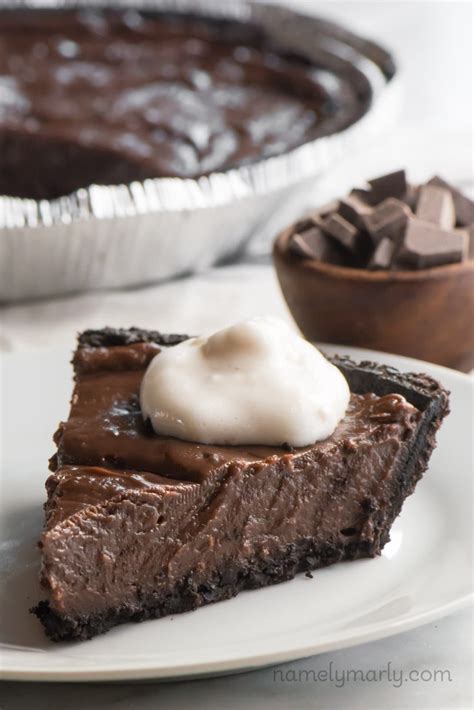 Peanut butter cream with chocolate ganache on delicious low carb chocolate pie crust. Easy Vegan Chocolate Peanut Butter Pie - Namely Marly