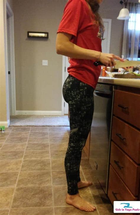 Petite Milf With A Nice Booty Girls In Yoga Pants