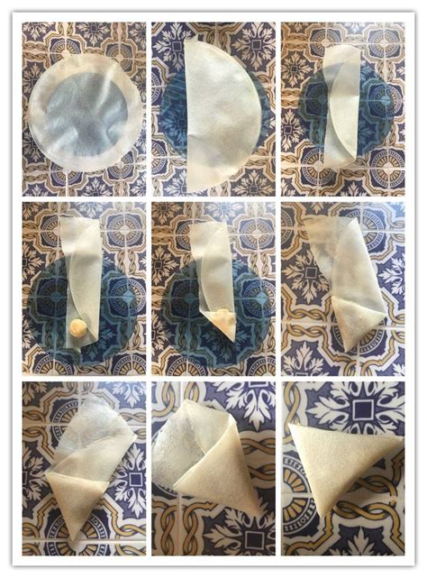 La technique de pliage des feuilles de brick en triangle