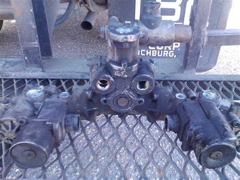 Volvo Semi Truck Got Air Leaking At The Wabco Relay Valve When Parking Brakes Released The