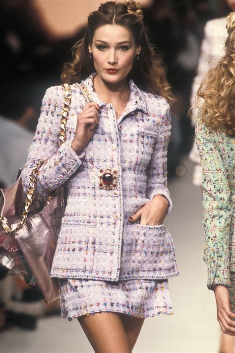 Pin By Zeynep Kaya On Vintage Chanel Fashion 90s Runway Fashion