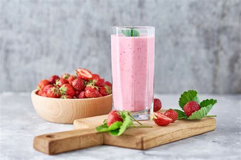 5 Cara Membuat Jus Strawberry Segernya Bikin Menari Nari