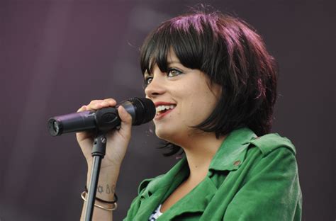Lily Allen Denies Accusations That Hard Out Here Music Video Is Racist Mail And Guardian Women