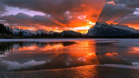 2048x1152 Canada Alberta Banff National Park 2048x1152 Resolution