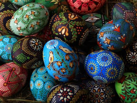 Vendita online di uova di pasqua di cioccolato. Le uova di Pasqua hanno una storia antica - Emotions Magazine
